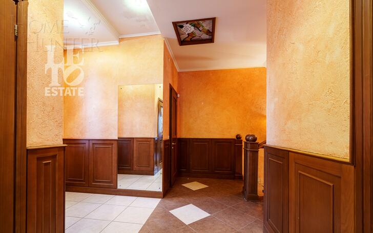 2-этажный коттедж 350 м² с отделкой