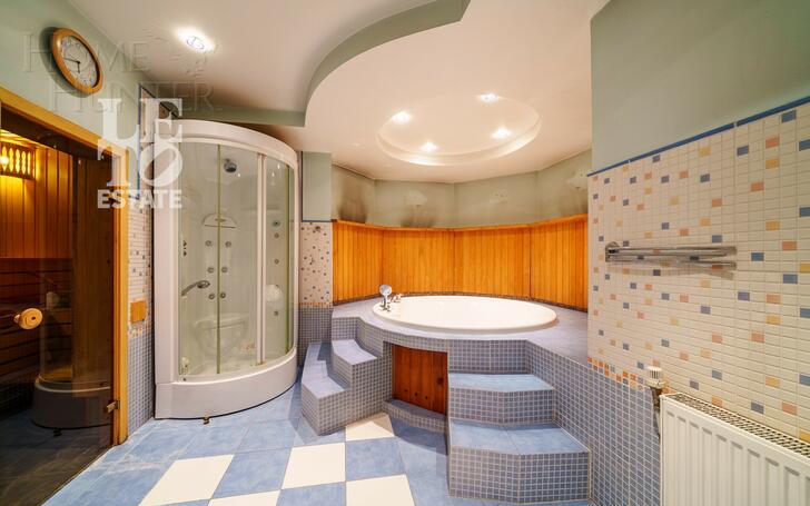 2-этажный коттедж 350 м² с отделкой