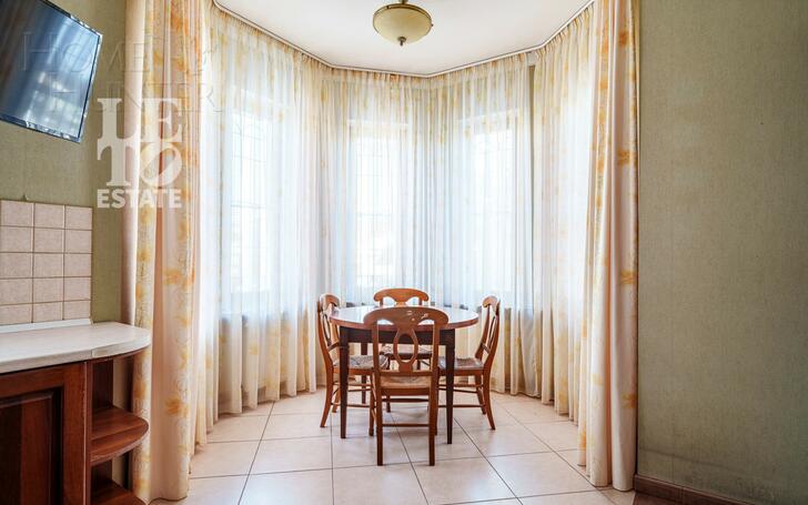 2-этажный коттедж 350 м² с отделкой