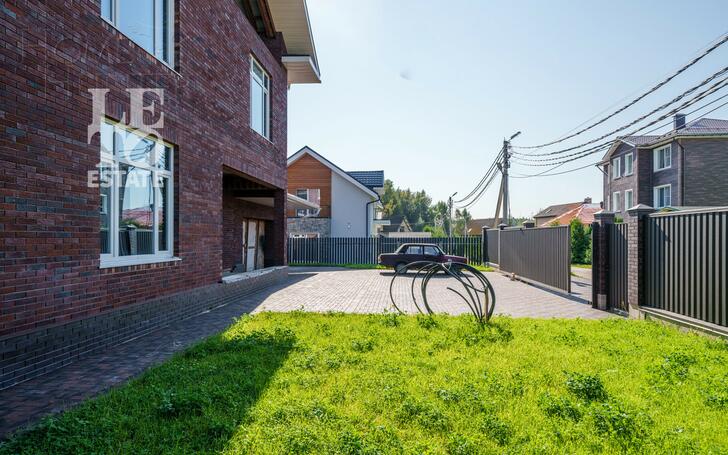 2-этажный коттедж 500 м² без отделки