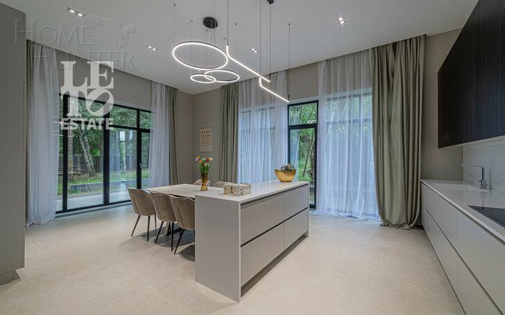 2-этажный коттедж 720 м² с отделкой