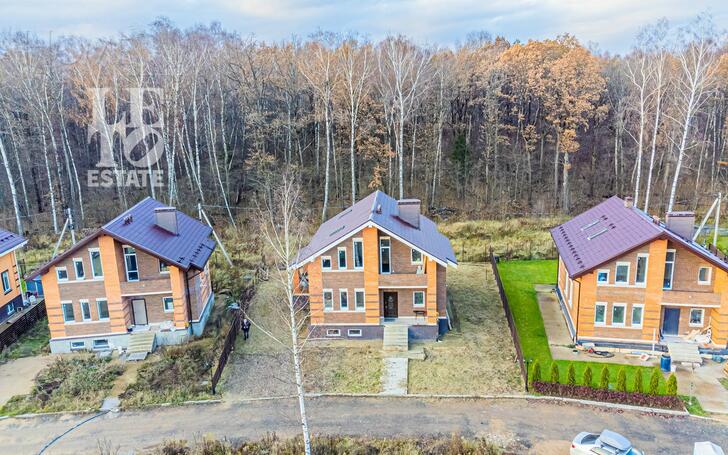 2-этажный коттедж 250 м² с отделкой