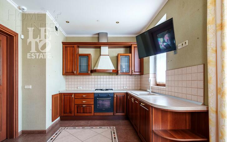2-этажный коттедж 350 м² с отделкой