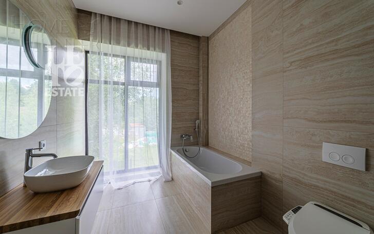 2-этажный коттедж 720 м² с отделкой