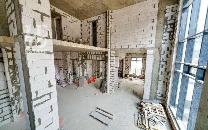 2-этажный коттедж 560 м² без отделки
