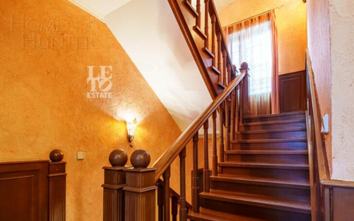 2-этажный коттедж 350 м² с отделкой