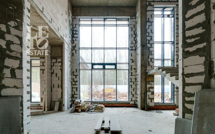 2-этажный коттедж 560 м² без отделки