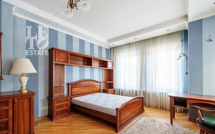 2-этажный коттедж 350 м² с отделкой