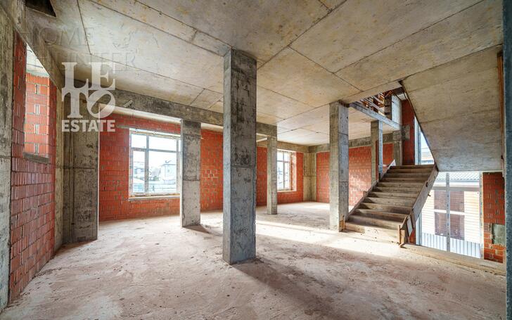 2-этажный коттедж 500 м² без отделки