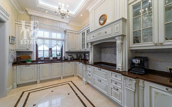 2-этажный коттедж 1 218 м² с отделкой
