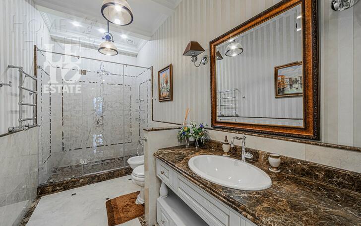 2-этажный коттедж 1 218 м² с отделкой