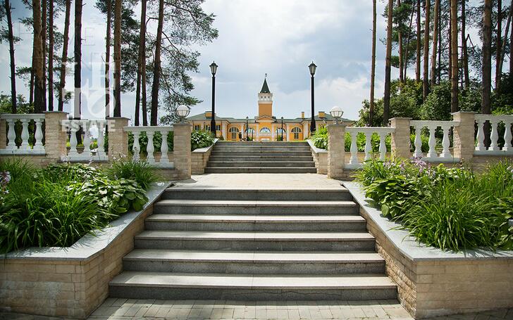2-этажный коттедж 1 200 м² с отделкой