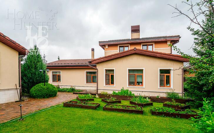 2-этажный коттедж 710 м² с отделкой