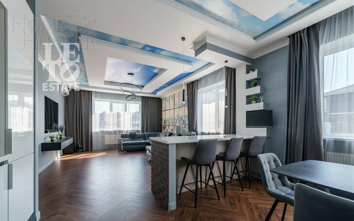 2-этажный коттедж 244 м² с отделкой