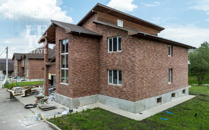 2-этажный коттедж 606.8 м² без отделки
