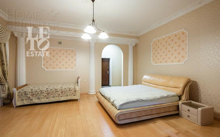 3-этажный коттедж 1 319 м² с отделкой