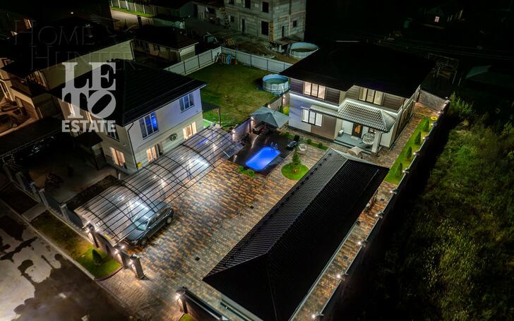 2-этажный коттедж 244 м² с отделкой