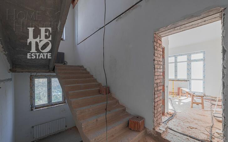 3-этажный коттедж 690 м² без отделки