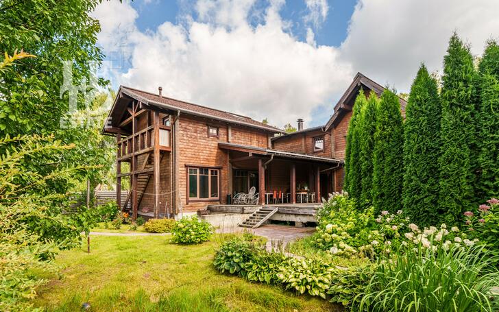 2-этажный коттедж 600 м² с отделкой