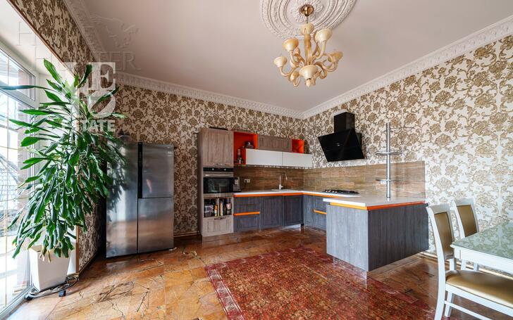 2-этажный коттедж 290 м² с отделкой