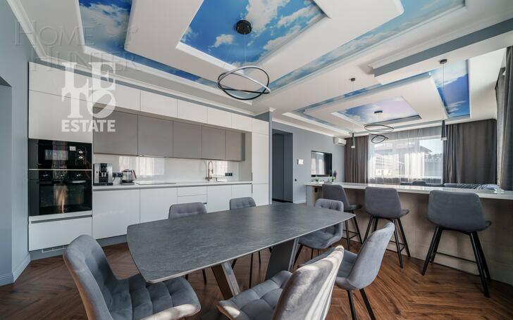 2-этажный коттедж 244 м² с отделкой