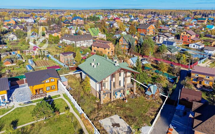 3-этажный коттедж 690 м² без отделки