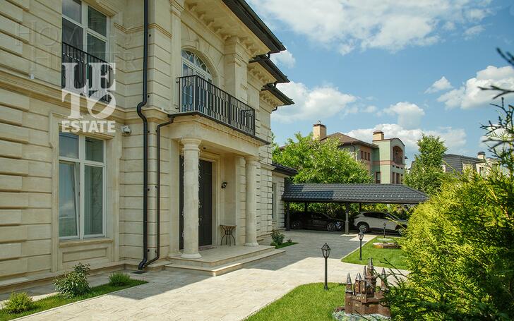 2-этажный коттедж 1 200 м² с отделкой