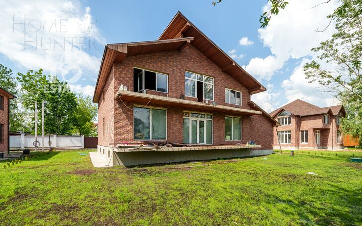 2-этажный коттедж 606.8 м² без отделки