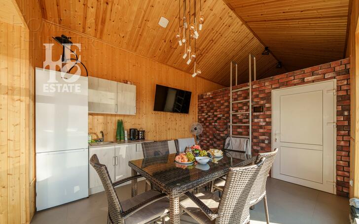 2-этажный коттедж 244 м² с отделкой