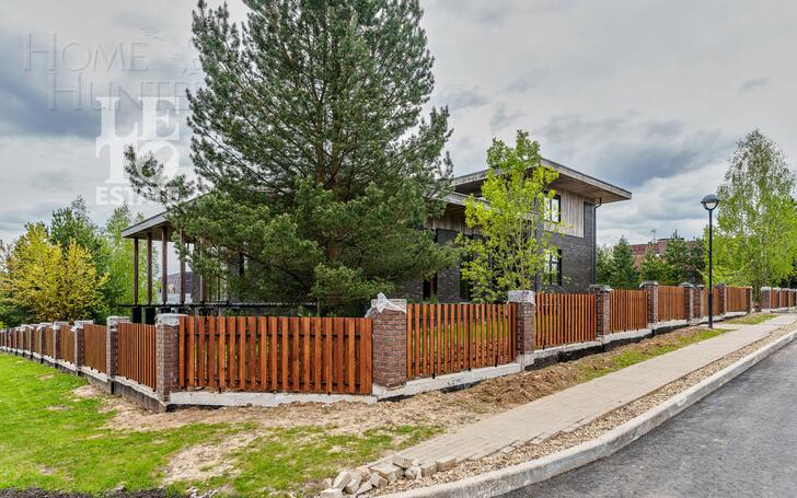 2-этажный коттедж 691.4 м² без отделки