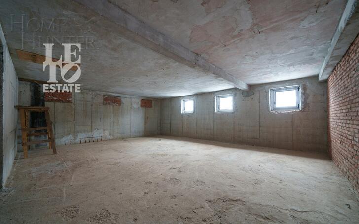 2-этажный коттедж 691.4 м² без отделки