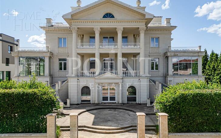 3-этажный коттедж 1 532 м² без отделки