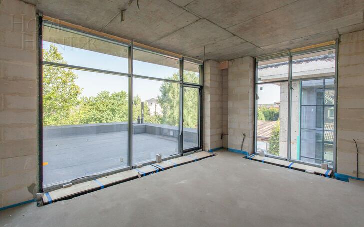 3-этажный коттедж 1 220 м² без отделки
