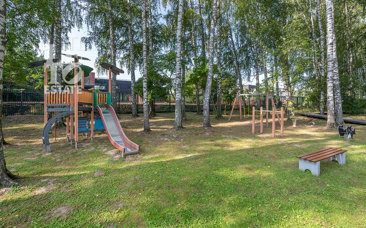 2-этажный коттедж 691.4 м² без отделки