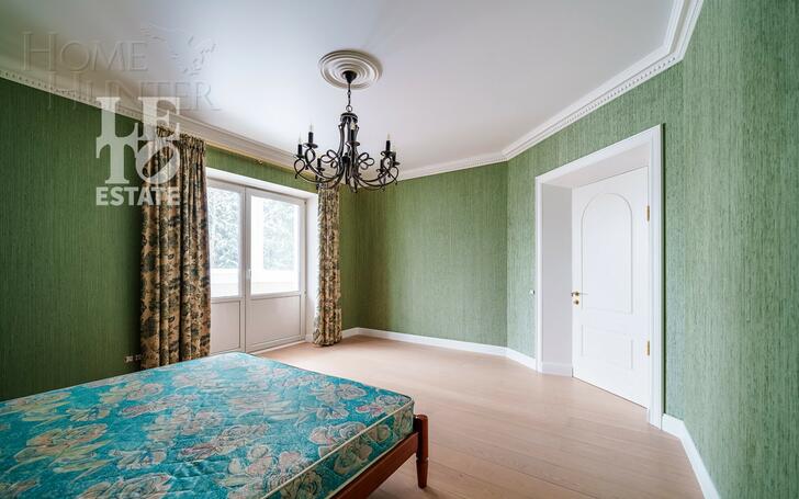 3-этажный коттедж 600 м² с отделкой