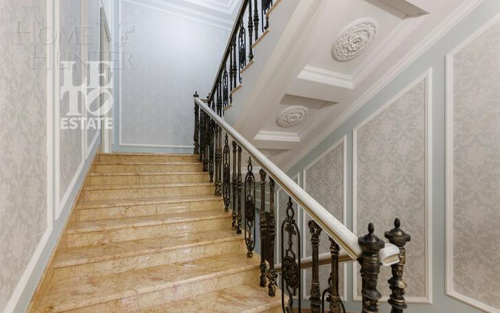 2-этажный коттедж 1 556 м² с отделкой
