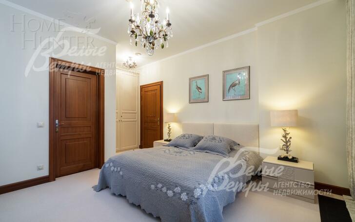 2-этажный коттедж 2 200 м² с отделкой