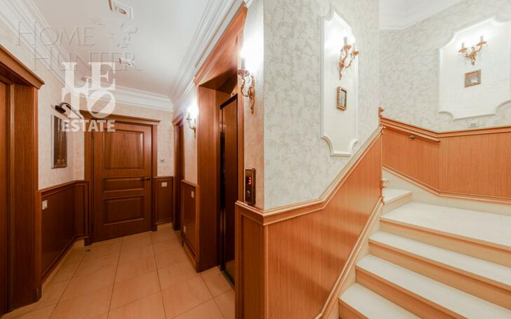 3-этажный коттедж 553.6 м² с отделкой