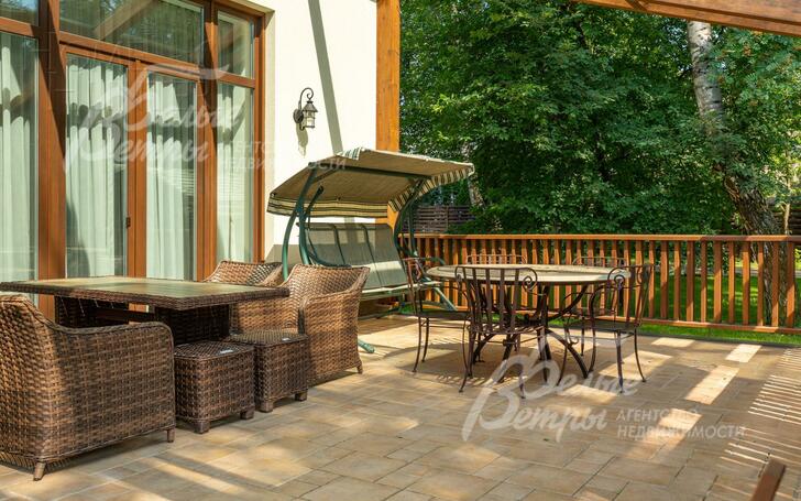 2-этажный коттедж 2 200 м² с отделкой
