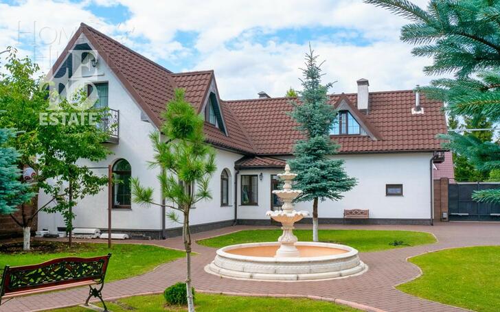 2-этажный коттедж 1 350 м² без отделки