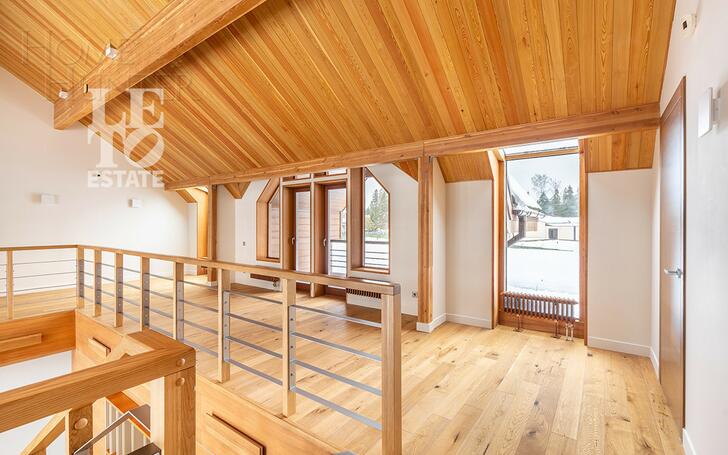 3-этажный коттедж 600 м² с отделкой
