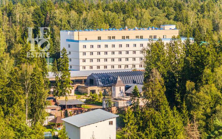 3-этажный коттедж 600 м² с отделкой