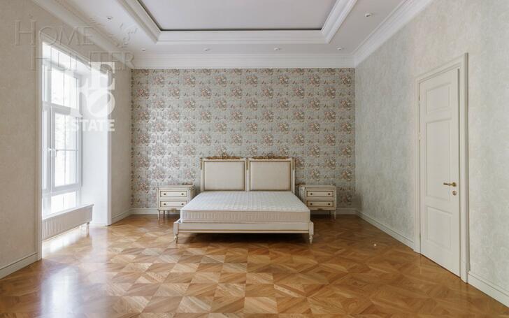 2-этажный коттедж 1 556 м² с отделкой