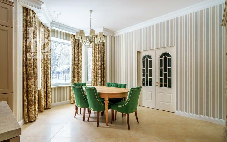 3-этажный коттедж 600 м² с отделкой