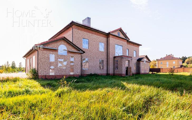 2-этажный коттедж 1 050 м² без отделки