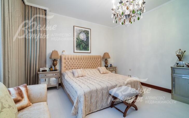 2-этажный коттедж 2 200 м² с отделкой
