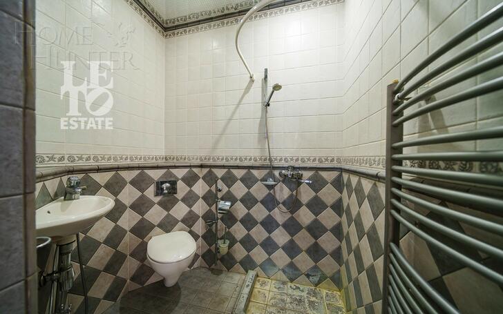 3-этажный коттедж 600 м² с отделкой