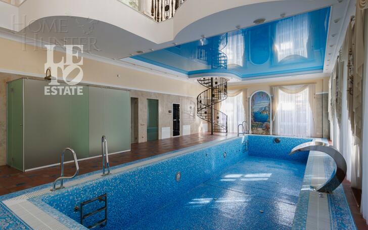 2-этажный коттедж 1 556 м² с отделкой