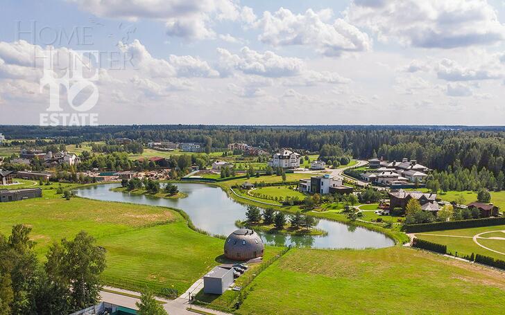 3-этажный коттедж 600 м² с отделкой