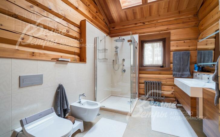 2-этажный коттедж 2 200 м² с отделкой